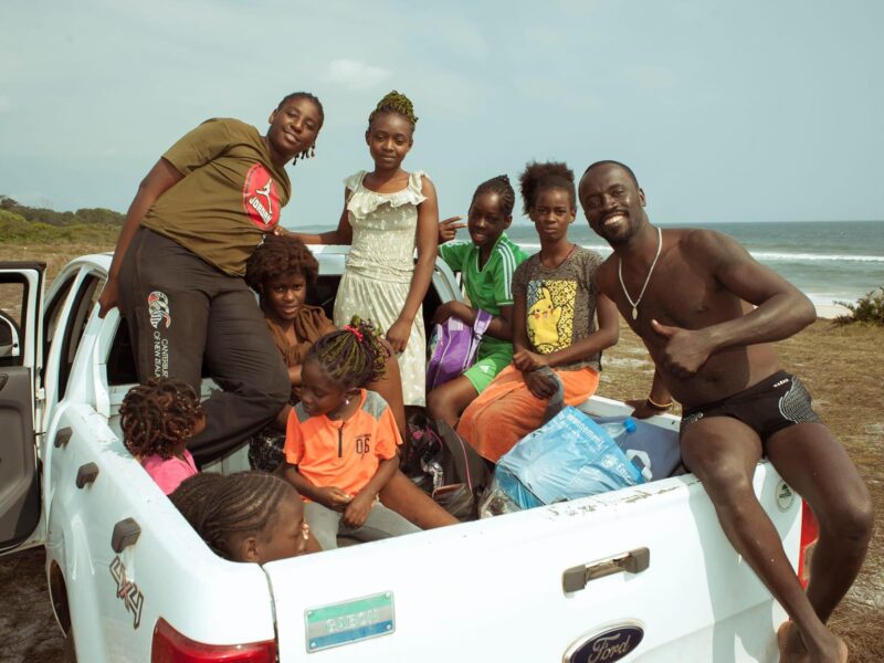 Guide touristique - Nkombe Remy